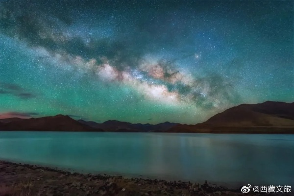 迷梦永夜星河,璀璨如梦,流光溢彩,启程向未知的宇宙深处 迷梦永夜星河,璀璨如梦,流光溢彩,启程向未知的宇宙深处