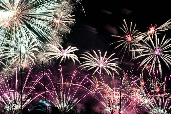 (2021年最新烟花)2022最新版大型烟花更新下载,炫目璀璨燃放盛宴!