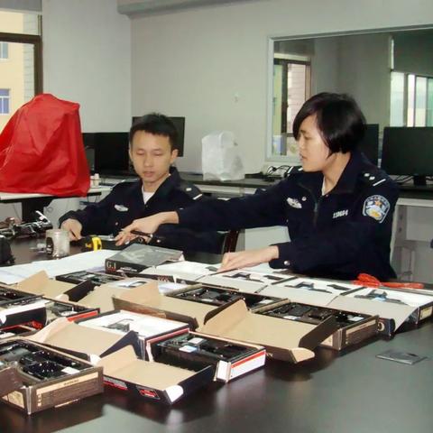 (秘密实验室科学家)揭露隐藏在幕后的家伙实验室:探索神秘科学试验的真相 (秘密实验室科学家)揭露隐藏在幕后的家伙实验室:探索神秘科学试验的真相