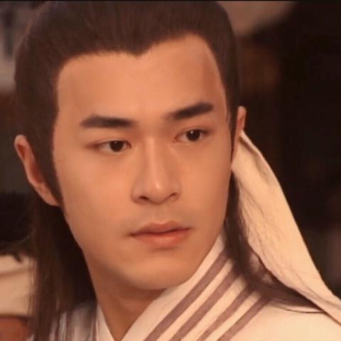 深度揭秘《我就是偶像》：这款女生最爱的游戏名字背后的创新与独特设计理念