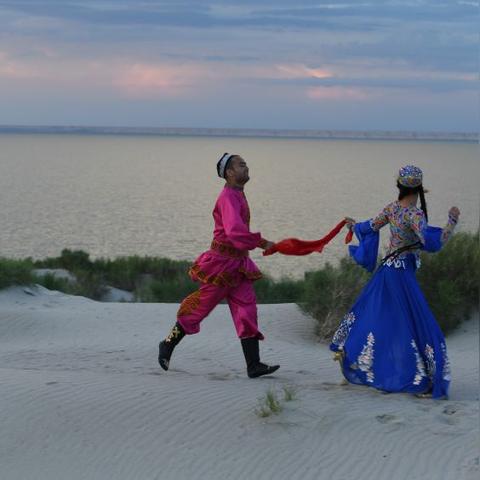 (红途xo图片)探秘红途xo：传奇背后的故事，带你领略未知的魅力与奇迹