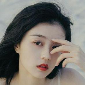 (没有结果的恋爱应不应该在一起)没有结果的恋爱，值得坚持吗？或许应该追求更好的幸福。