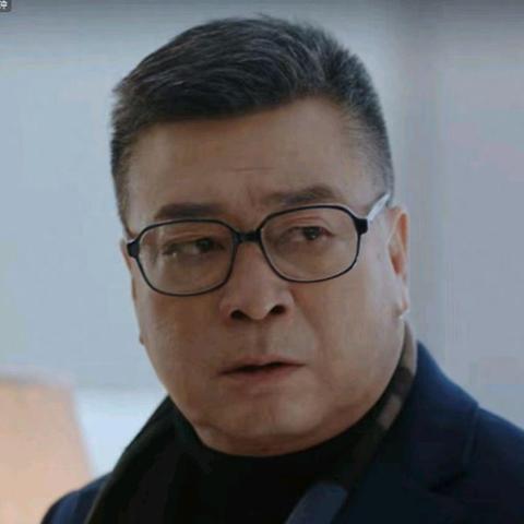 (谎言和误会都是恋爱的错)错综复杂的情感纠葛：谎言与回忆在人生旅途中的交织