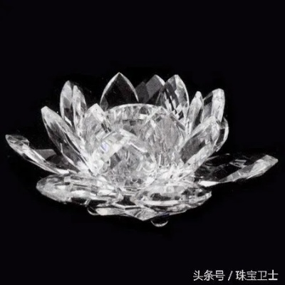 (水晶之念什么意思)水晶之谜：神奇的能量源和传说故事