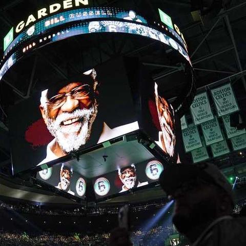 (穿越火线枪战王者电竞传奇攻略100%第一章)穿越火线枪战王者电竞传奇：征战竞技赛场，敢问谁与争锋？