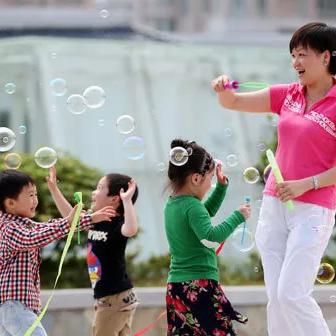 以儿童的快乐为出发点,深度解析'快乐泡泡游戏教案'的设计思路和实施过程 以儿童的快乐为出发点,深度解析'快乐泡泡游戏教案'的设计思路和实施过程