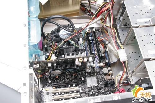 「详细图解：如何自己动手组装电脑？全面教程带你轻松搞定电脑组装」